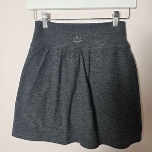 Beyond Yoga Gray Spacedye Athletic Skort Built-In Shorts High Rise Small